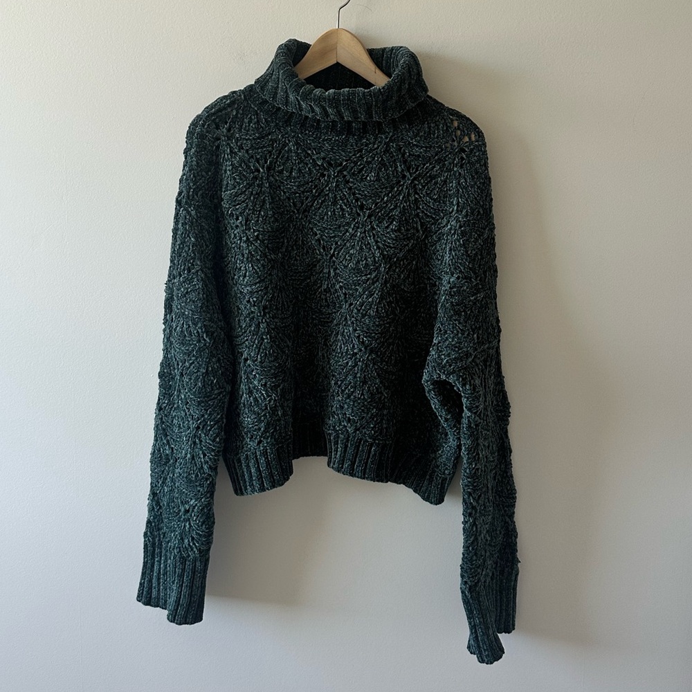 POL Chenille Forest Green Turtleneck Pullover